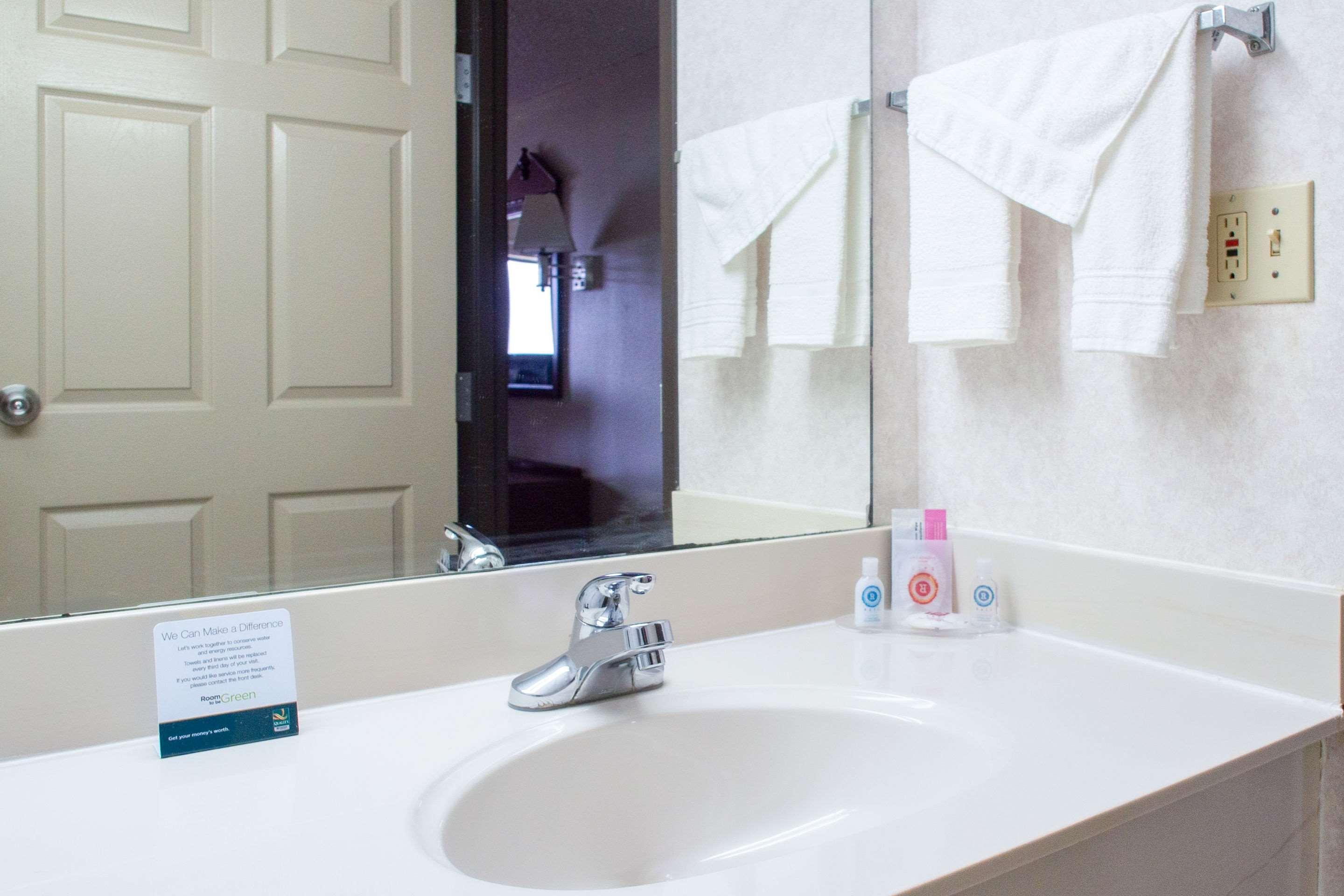 Quality Inn Moore - Oklahoma City Buitenkant foto