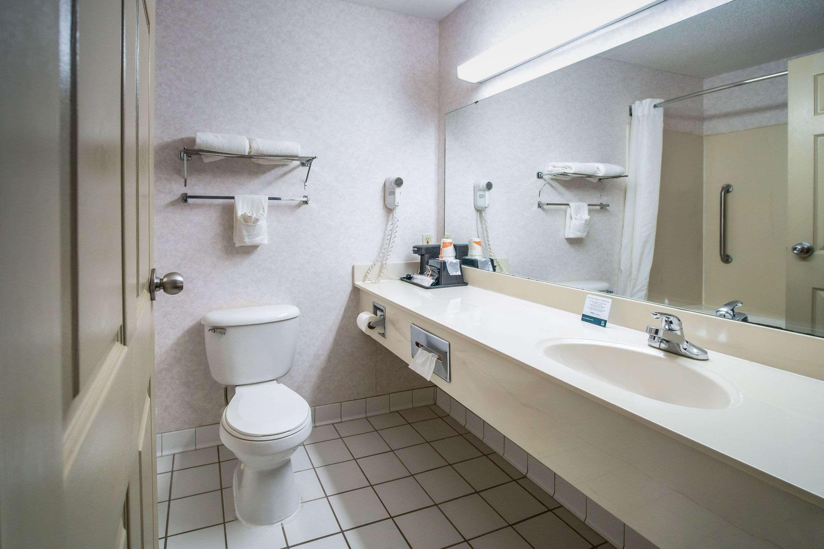 Quality Inn Moore - Oklahoma City Buitenkant foto