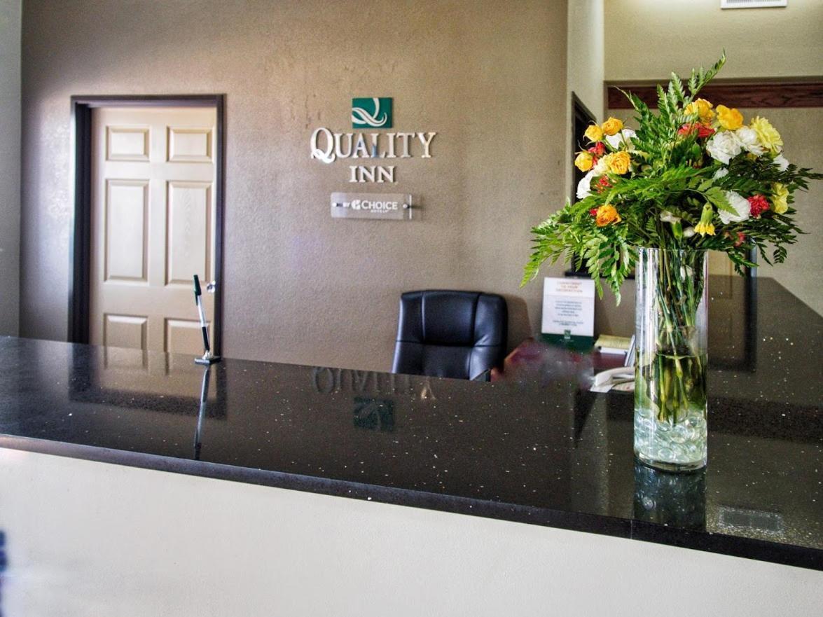 Quality Inn Moore - Oklahoma City Buitenkant foto